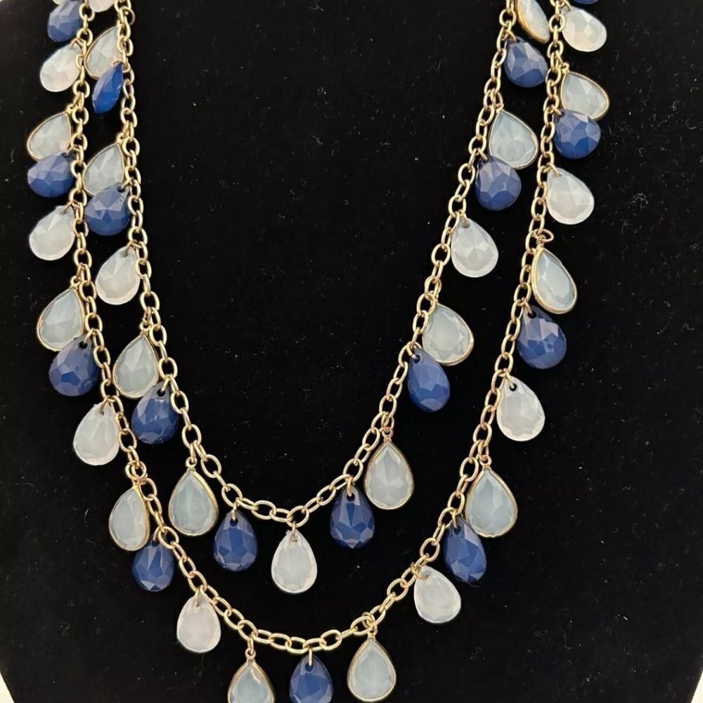Vtg. Gold Tone Chain Charming Charlie  Tear Drop Acrylic Beads Necklace - Picture 2 of 9